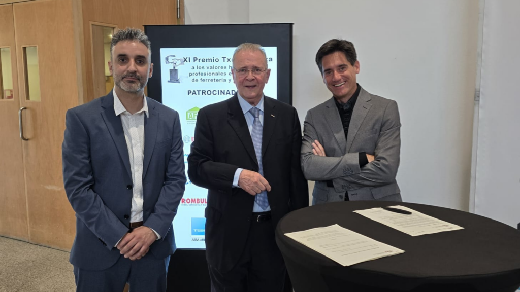 Agrefema, el Gremi de Ferretería de Catalunya y la Fundación Txema Elorza fimran un acuerdo para fomentar la ética en su sector